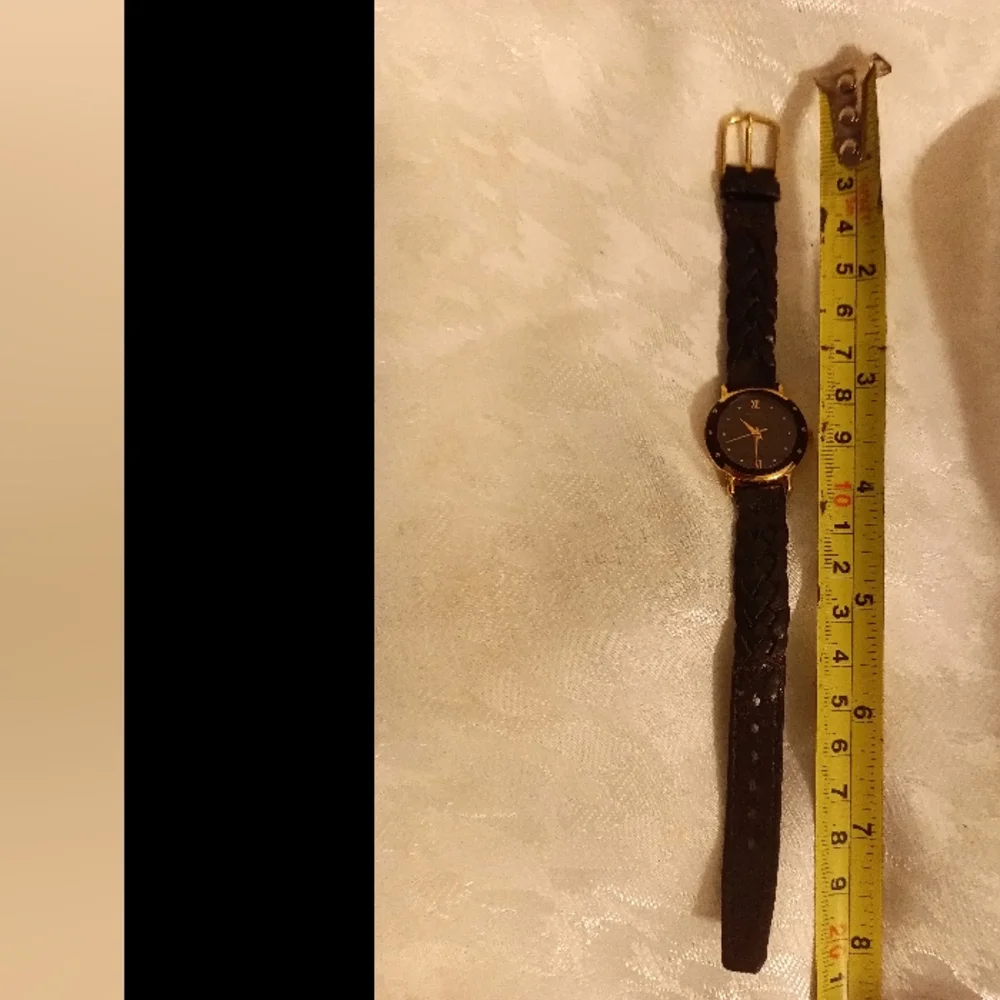 Carvelle by Bulova black basket weave band leather women's watch 1988